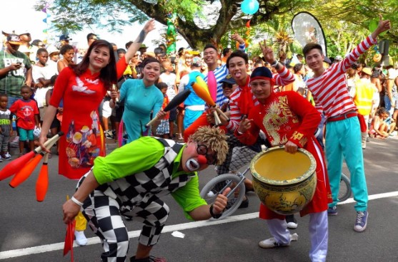 Vietnamese delegation attending the Carnaval international de Victoria, Seychells