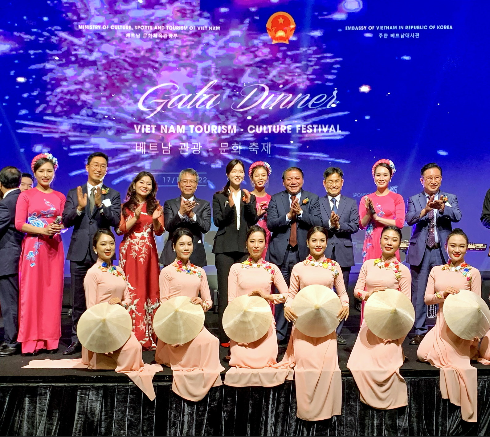 Bộ trưởng Nguyễn Văn Hùng: Lễ hội Du lịch- Văn hóa Việt Nam tại Hàn Quốc 2022 đã thành công tốt đẹp