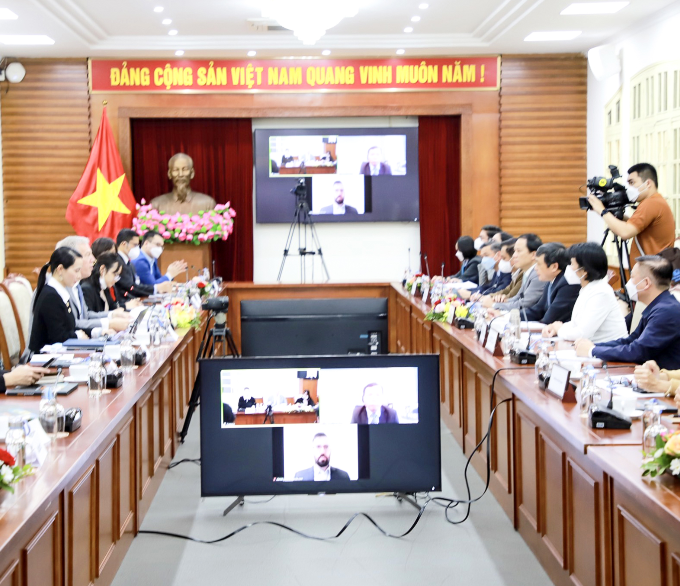Doanh nghiệp Hoa Kỳ quan tâm mở cửa du lịch Việt Nam