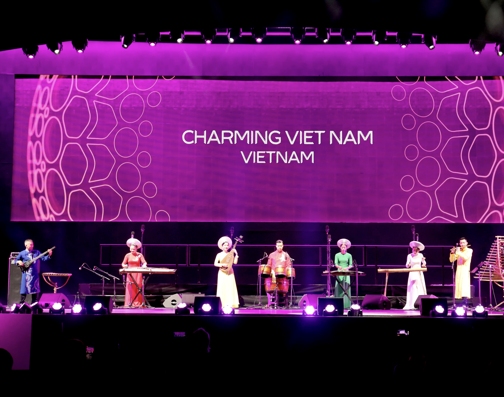 Quảng bá tinh hoa văn hóa, truyền thống Việt Nam qua chương trình nghệ thuật Charming Việt Nam tại Expo 2020 Dubai