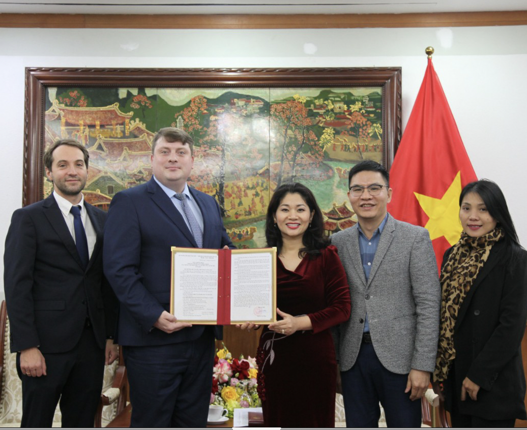 Hướng đến tổ chức các hoạt động văn hóa kỷ niệm 30 năm ngày ký Hiệp ước hữu nghị Việt Nam-Nga