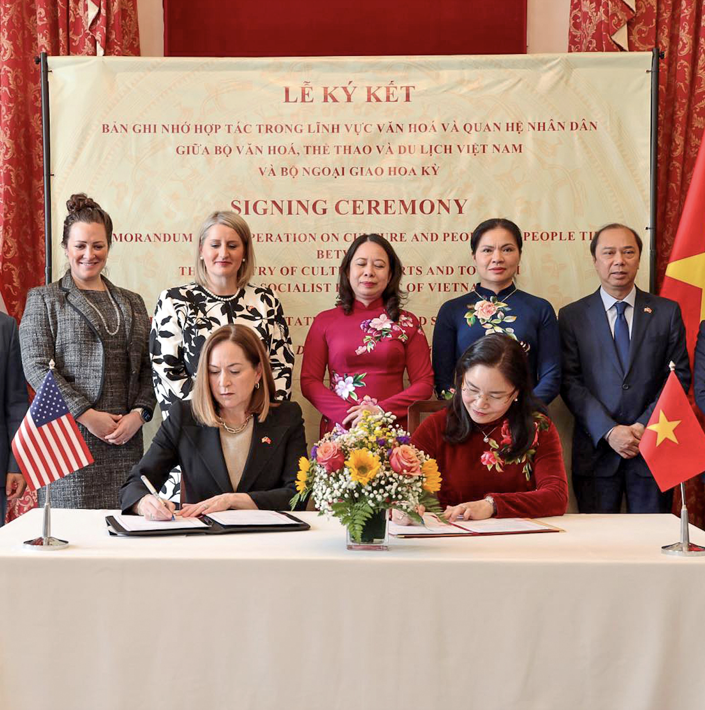 Bản ghi nhớ hợp tác về văn hóa và quan hệ nhân dân giữa Việt Nam và Hoa Kỳ đóng vai trò nền móng thúc đẩy quan hệ đối tác chiến lược toàn diện