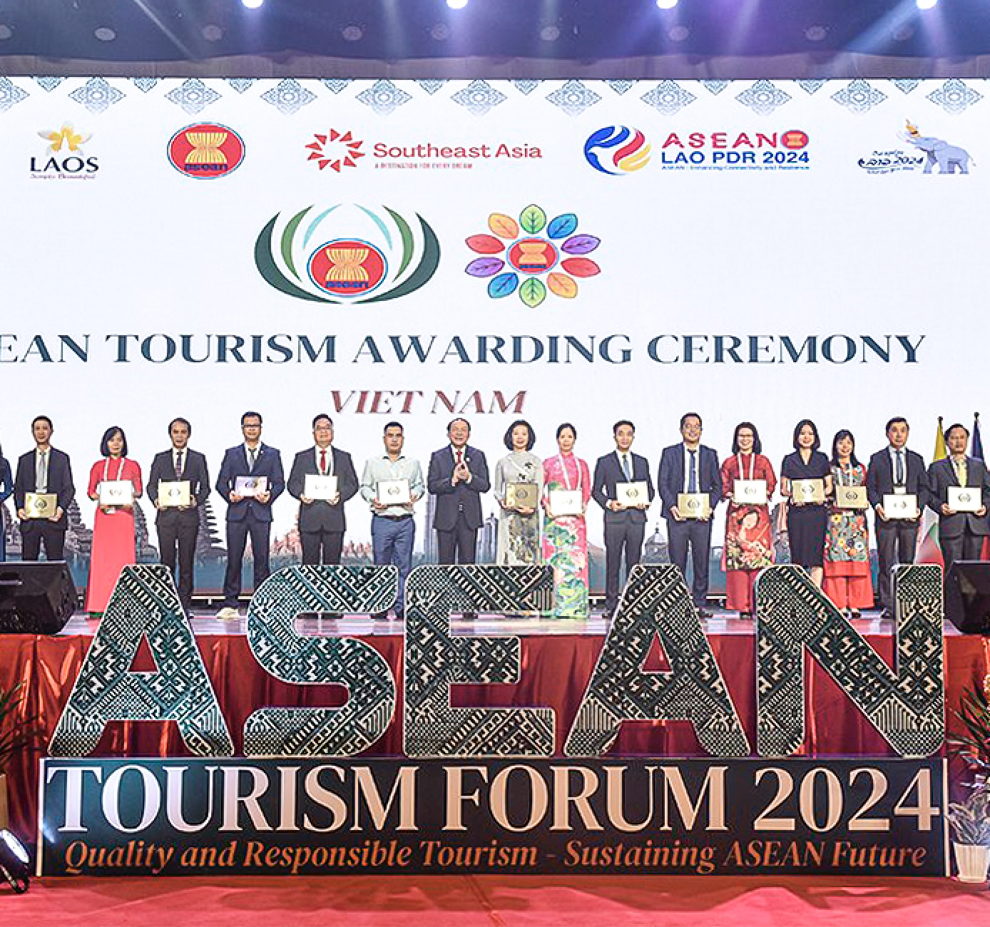 Việt Nam giành nhiều giải thưởng du lịch tại Diễn đàn Du lịch ASEAN 2024