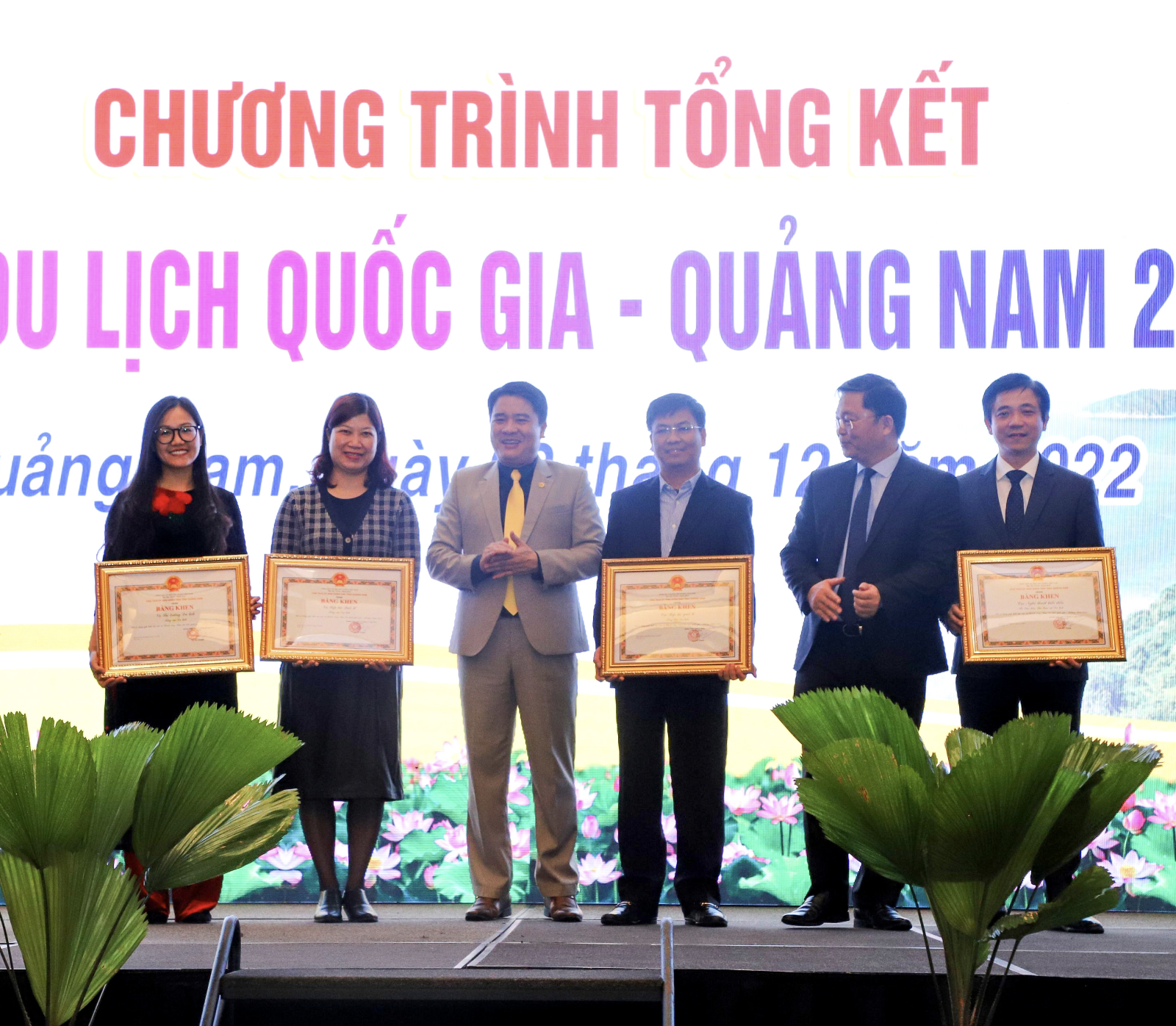 Bế mạc Năm Du lịch quốc gia - Quảng Nam 2022: Cục Hợp tác quốc tế nhận Bằng khen của UBND tỉnh Quảng Nam