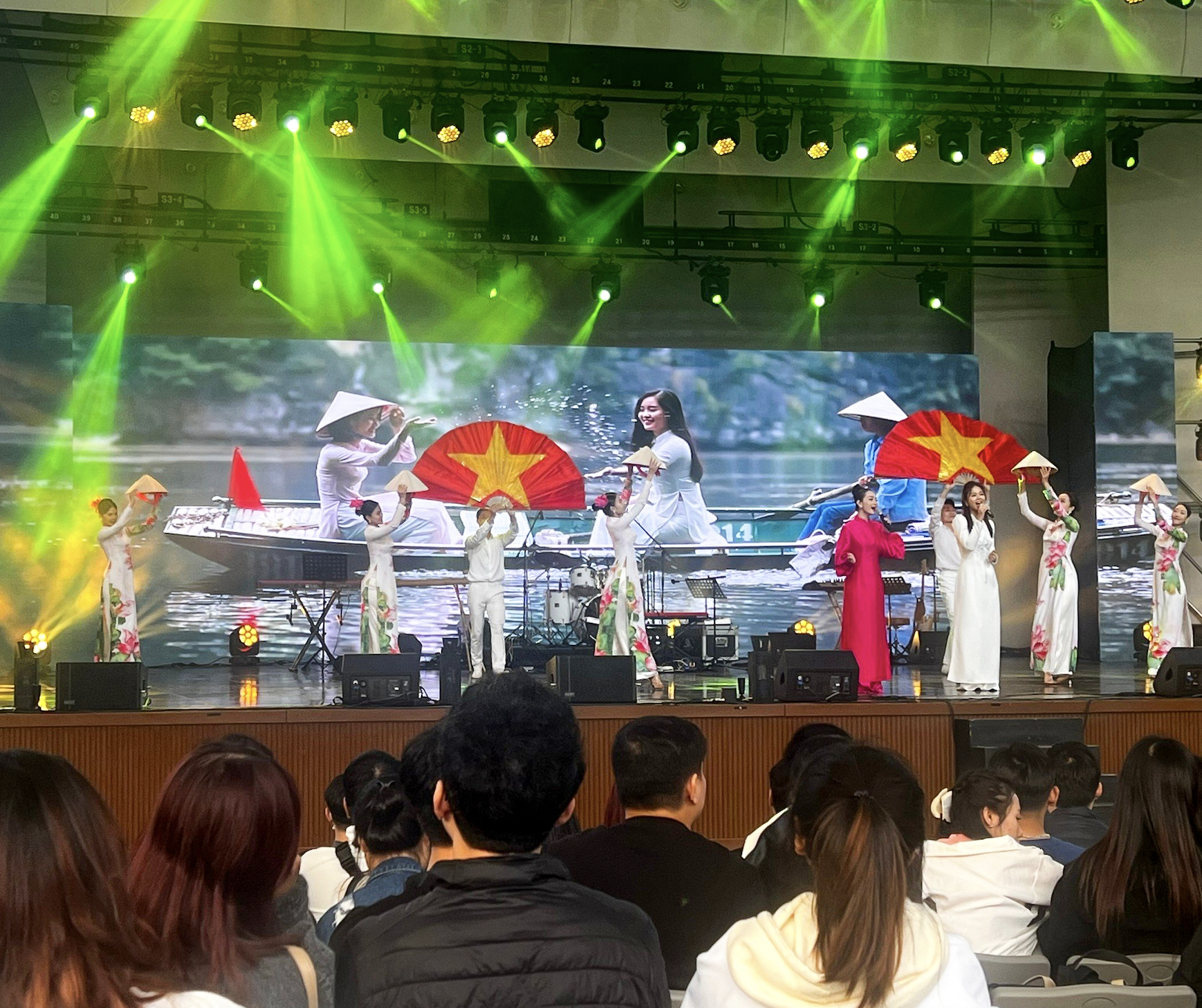 Ấn tượng chương trình giới thiệu văn hóa-du lịch Việt Nam trong Lễ hội “Chúng ta là một” lần thứ 5 năm 2023 tại Suwon, Hàn Quốc