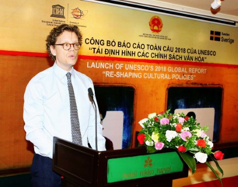 Đại sứ Thụy Điển tại Việt Nam Pereric Horberg phát biểu 